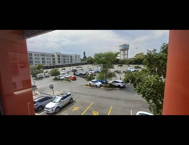 235M² OFFICE TO LET IN BRYANSTON